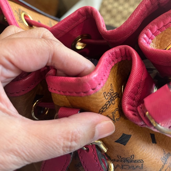 MCM COGNAC VISETOS WITH PINK LEATHER ACCENTS DRAWSTRING SHOULDER BAG - Picture 8 of 16